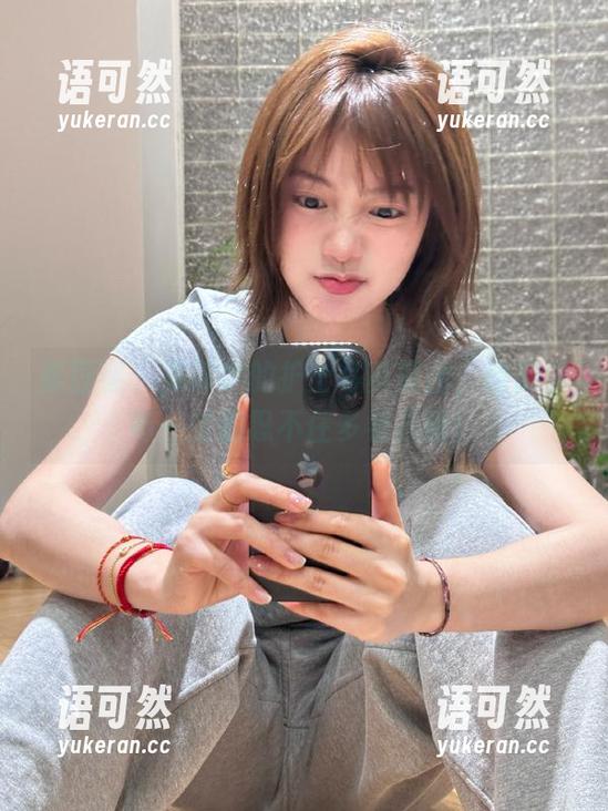 青豆客-潇同学 青豆客 - 潇同学的护士写真原图,图册中每一张都忍不住多看几眼!