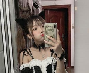 探索鬼畜瑶在不在w的可爱世界，惊艳写真与美图的完美结合