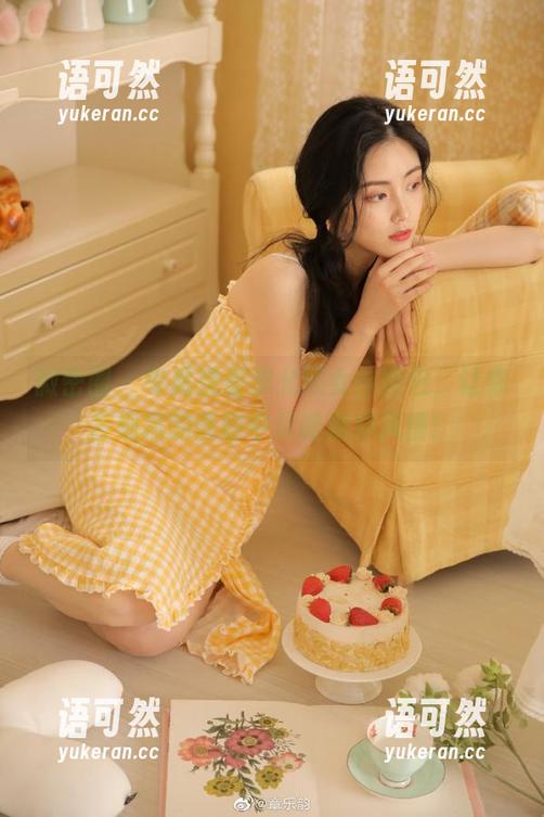 微密圈 - 专属观看黎允熙女仆图包，让你在细腻的画面中领略别样风情！